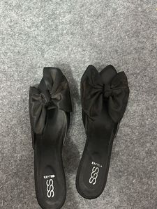 Bow Heels