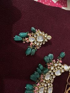 Elegant Kundan Necklace Set