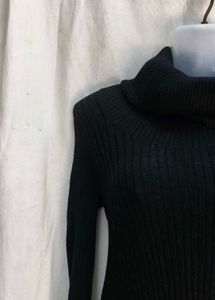 KNIT BLACK LONG TOP