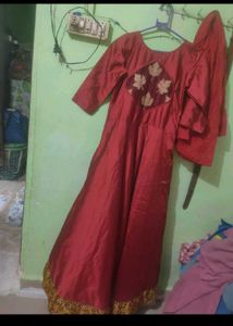 gown