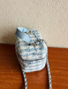 Chic Tweed mini Cube Bag