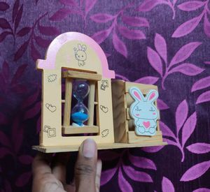 Wooden Pen/Pencil Stand