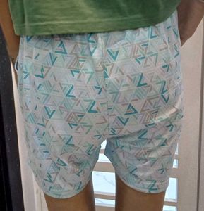 Patterned Women&#39;s Shorts