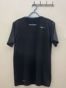 Nike Dri-FIT Tee