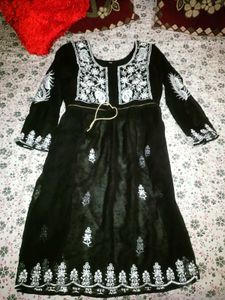 Black Embroided Chikankari Kurti