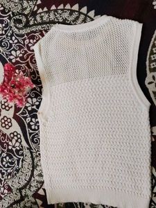 woolen sleeves top.