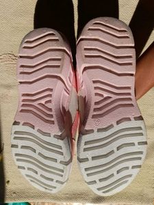 Pink &amp; Green 'Layasa' Sneakers