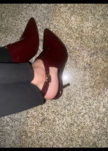 Winter/fall  perfect Burgundy Heels(unused)