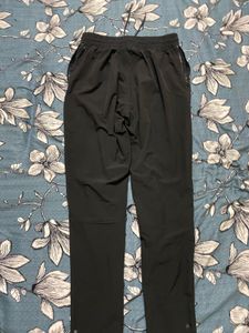 Domyos Stretchable, Quick Dry, Zip Pocket, Convert