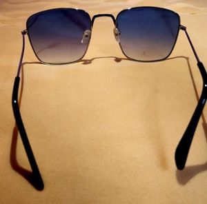 A Well Stylish Colour Sunglass
