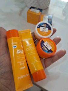 Aqualogica Glow Kit
