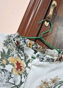 Pretty Floral White Dress🥀🤍