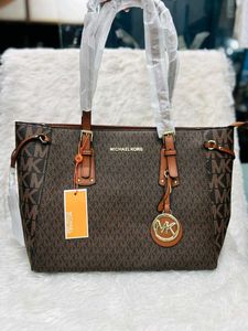 MICHAEL KORS VOYAGER TOTE BAG AT SALE