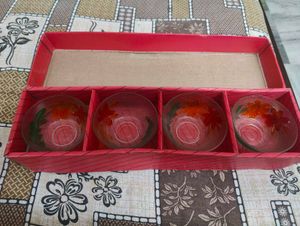 Cadbury Glass Desert Blow 4 PC CLASSIC BOWL