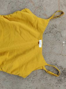 Berrylush Yellow Solid Crepe Ruched Dress