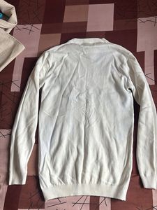 UNTD WOLF Stylish Sweater