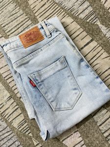 Light Wash Wide Leg Jeans