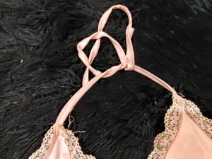 Pink Halter Neck Lace Fem Fitted Top