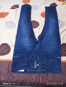 Blue Jeans White Shade