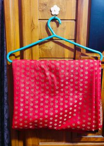 😍Elegant Red &amp; Gold Saree