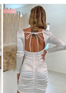 Sweetheart neck dress with open back
