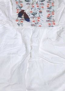 White Topper With Multi Work