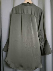 H&amp;M Satin Button-Down Shirt 💚