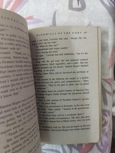 Sidney Sheldon&#39;s Windmills Of The Gods