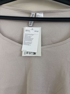 H&amp;M SWEETNECK DETAILED TOP