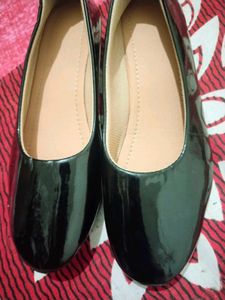 Women Black Bellies Sandal