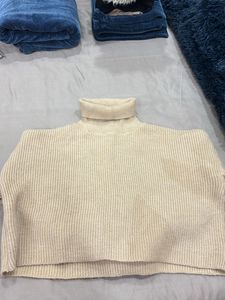 Crop Woollen sweater