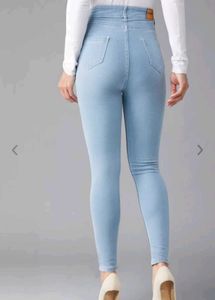 Women Blue Skinny Fit High Rise Stretchable Jeans