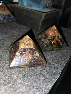 Crystal healing Pyramid