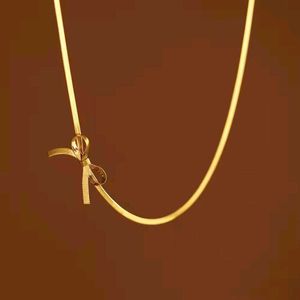 Snake Chain Bow Necklace
