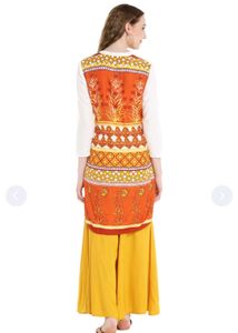 Beautiful Flowy White &amp; Orange Akkriti Kurta