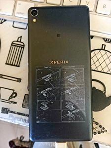 Xperia XA