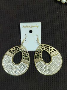 Beautiful Golden Earrings With Jarkan Stones