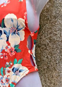 I. CUTE BODYSUIT