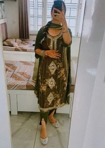 Olive green Embroided suit With V Cut Pant