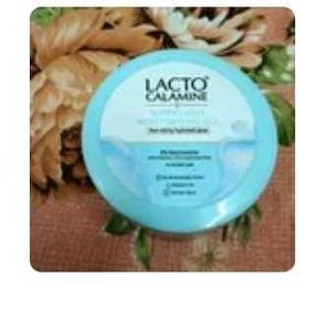 Lacto Calamine Super Light Moisturizing Gel