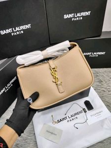 YVES SAINT LAURENT* (YSL) HOBO SHOULDER SLING WD B