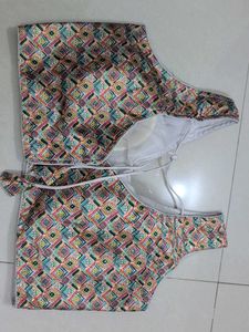 Printed Blouse With Sleeves Inside