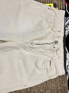 Women&#39;s Jeans