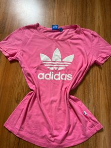 Adidas Originals Basic Tee ( No Defects)🎀💕