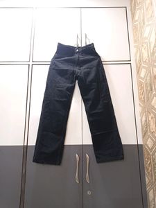 137. Black Straight Jeans