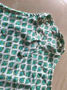 Green &amp; White Printed Short Kurti