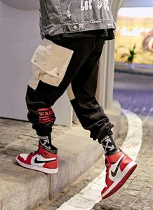 Air Jordan 1 Mid - Classic Style!
