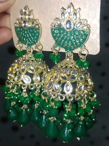Beautiful Green Kundan Jhumka Earrings