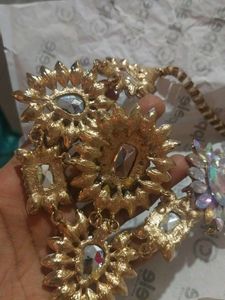 Beautiful Glittery Heavy Necklace