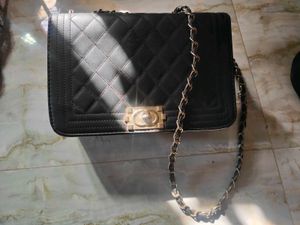 Chic Black Crossbody Bag